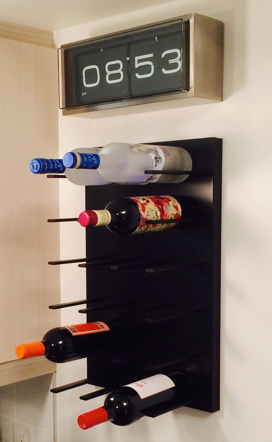 wine o clock, vinreol og ur