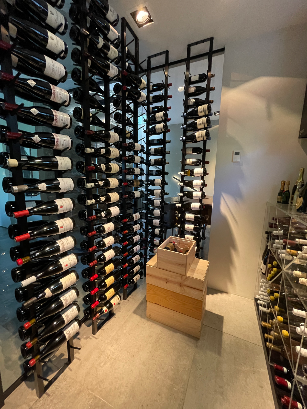 NEU Weinregal vom Boden bis zur Decke